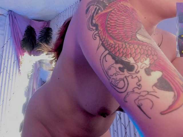 Naomy-tay1 live cam preview