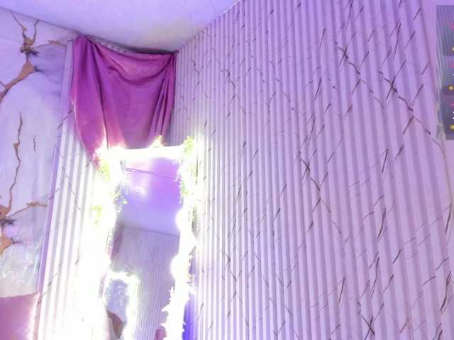 Naomy-tay1 live cam on BongaCams