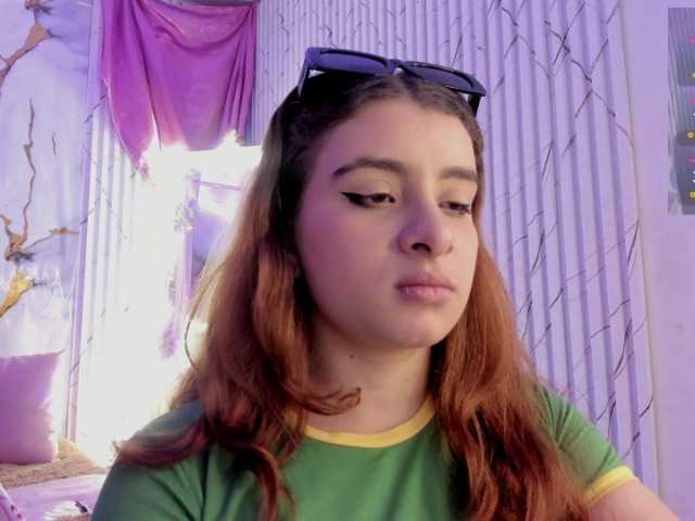 Naomy-tay1 live cam on BongaCams