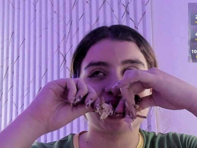 Naomy-tay1