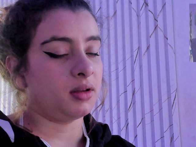 Naomy-tay1 live cam on BongaCams
