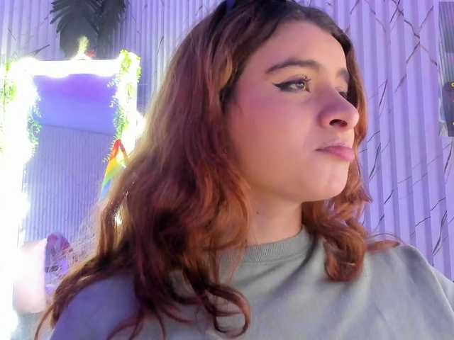 Naomy-tay1 live cam on BongaCams