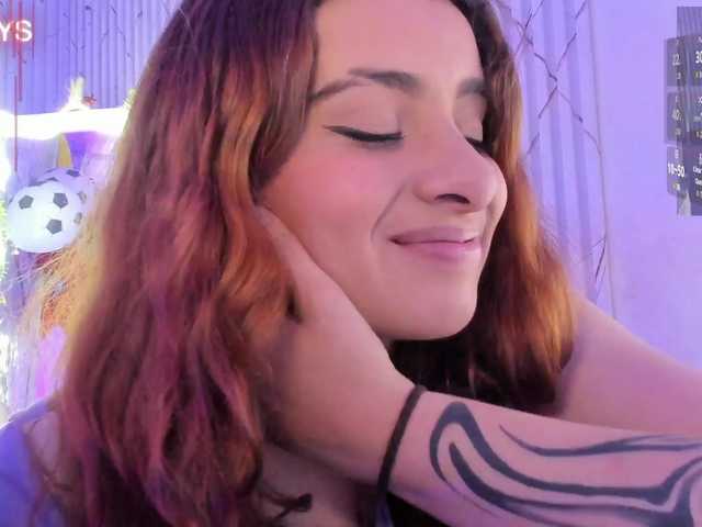 Naomy-tay1 live cam on BongaCams