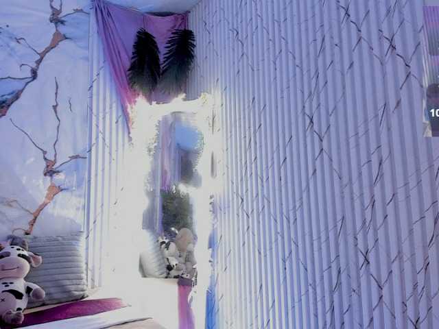 Naomy-tay1 live cam preview