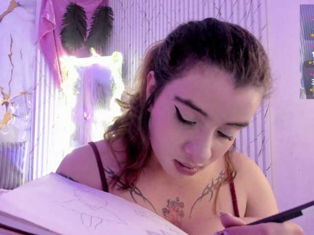 Naomy-tay1 live cam on BongaCams