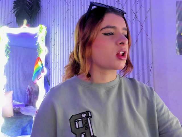 Naomy-tay1 live cam on BongaCams