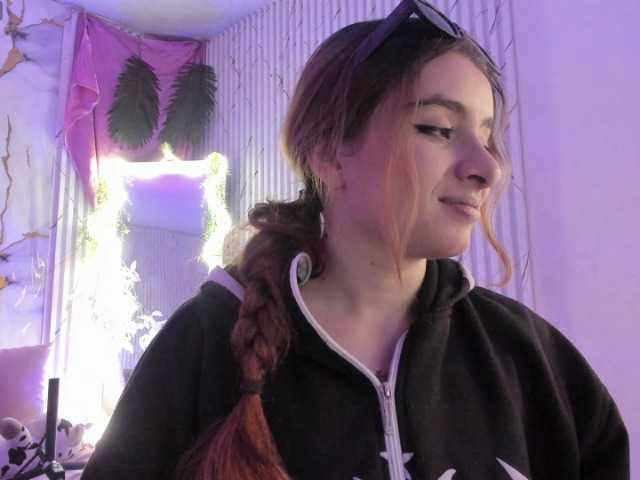 Naomy-tay1 live cam on BongaCams