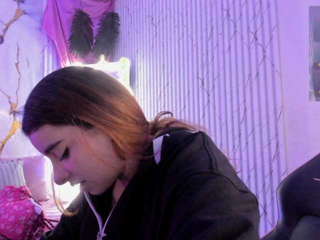 Naomy-tay1 live cam on BongaCams
