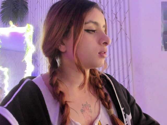 Naomy-tay1 live webcam show