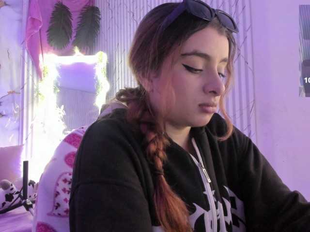 Naomy-tay1 live cam on BongaCams