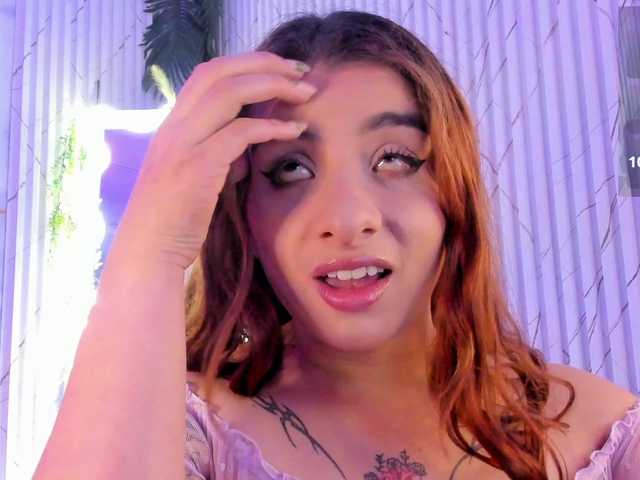 Naomy-tay1's BongaCams show and profile