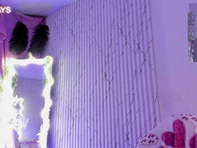 Naomy-tay1 live cam on BongaCams
