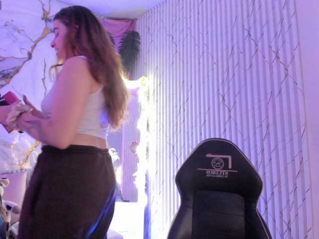 Naomy-tay1