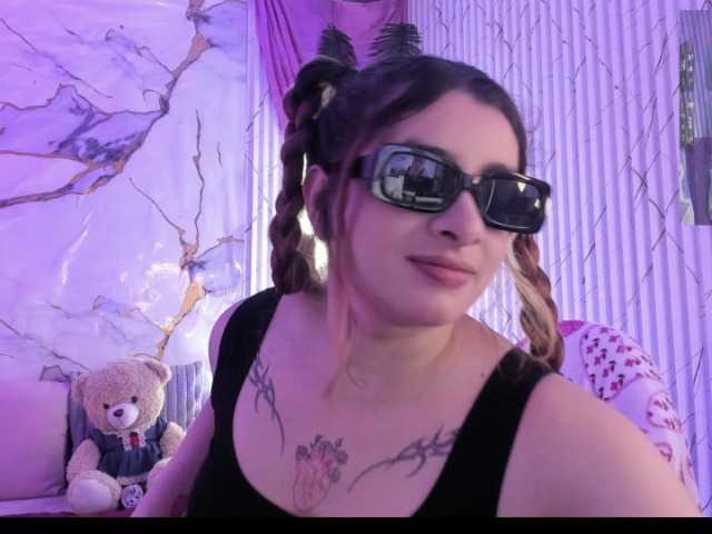 Naomy-tay1