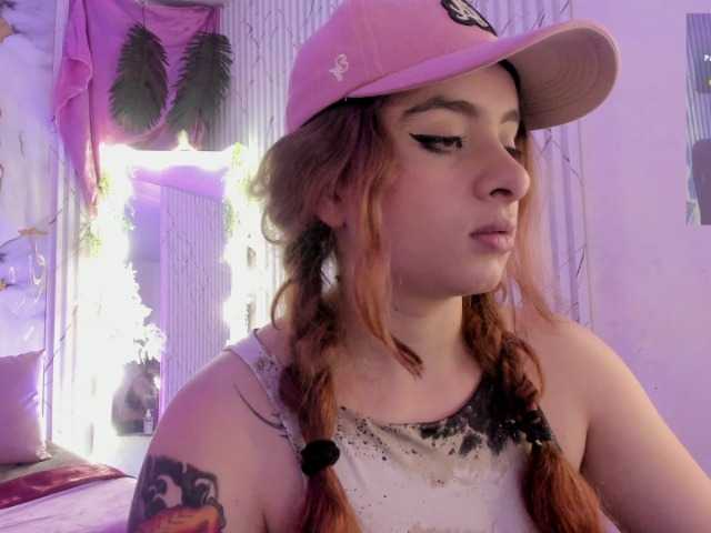 Naomy-tay1 live cam