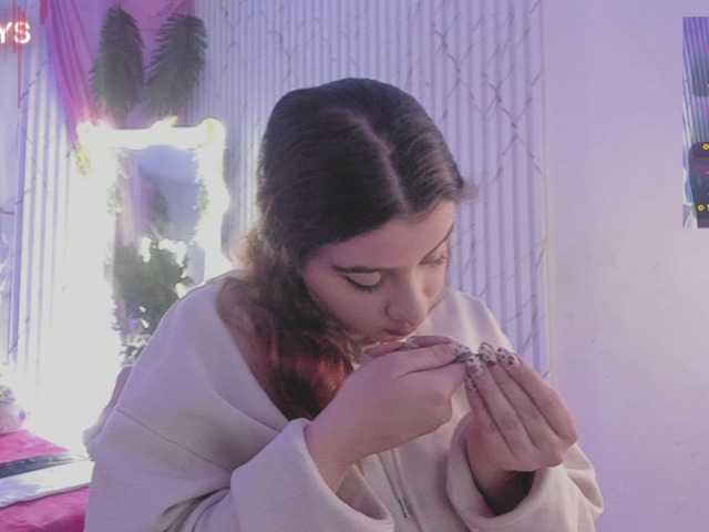 Naomy-tay1 live cam on BongaCams