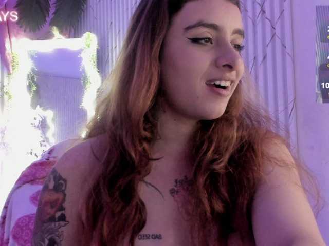 Naomy-tay1 live cam on BongaCams