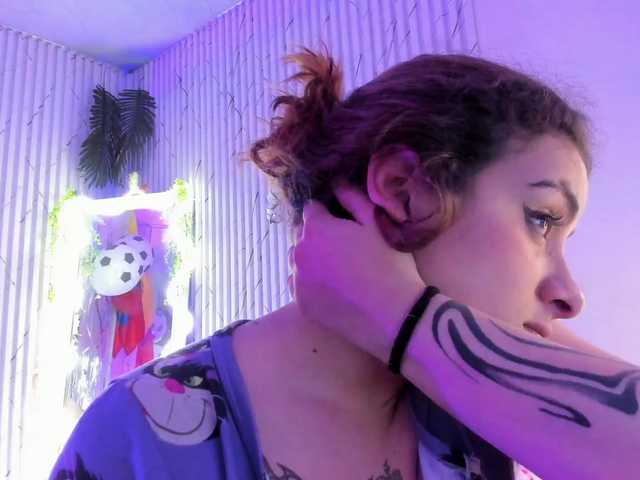 Naomy-tay1 live cam on BongaCams