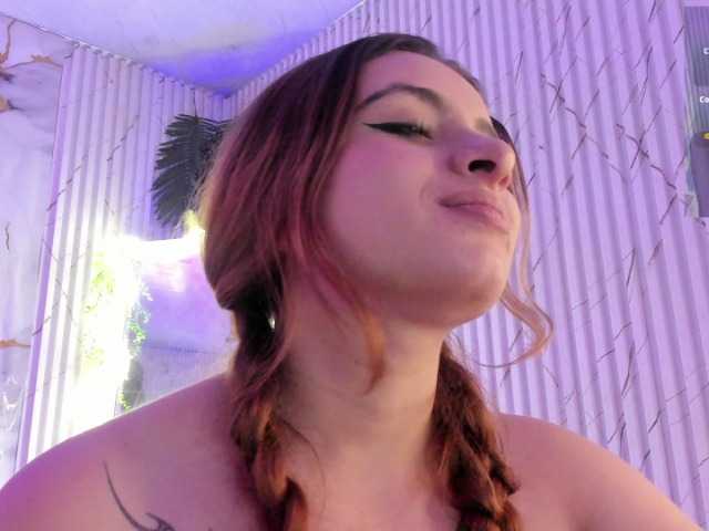 Naomy-tay1 live webcam show