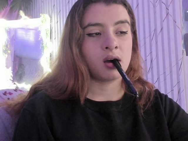 Naomy-tay1 live cam on BongaCams