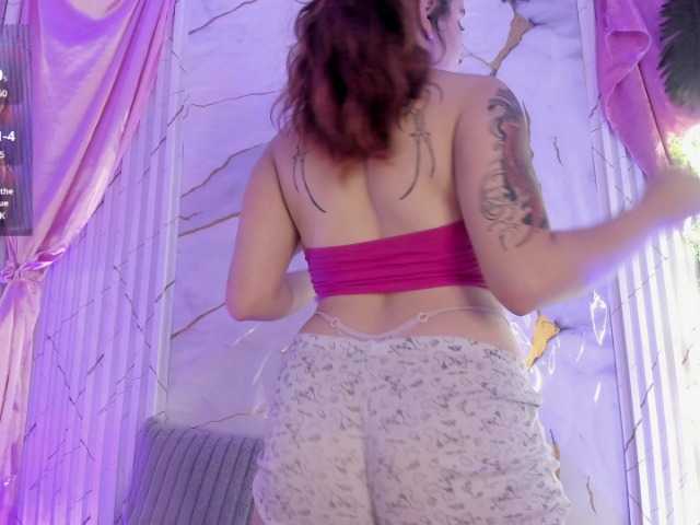 Naomy-tay1 live cam on BongaCams