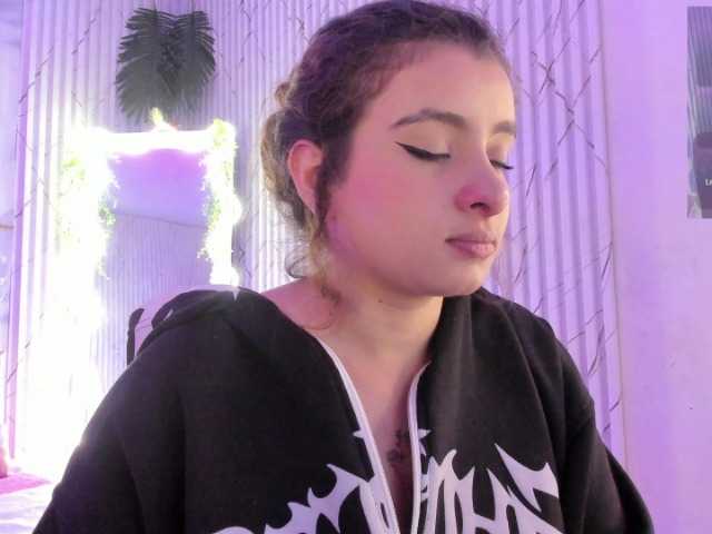 Naomy-tay1 Live-Cam auf BongaCams
