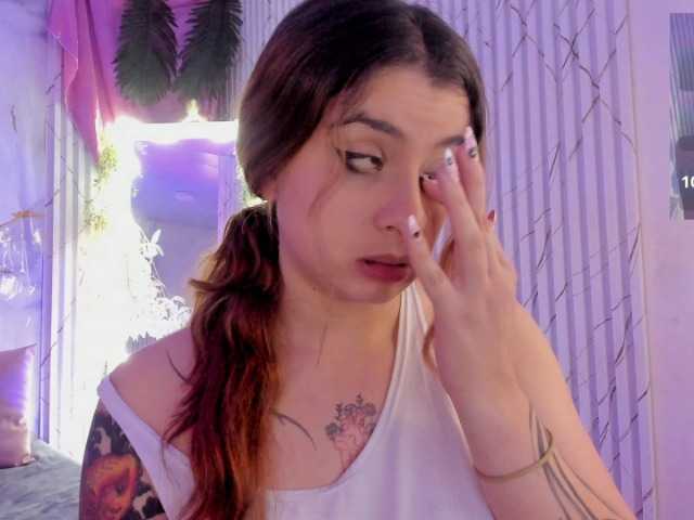 Naomy-tay1 live cam on BongaCams
