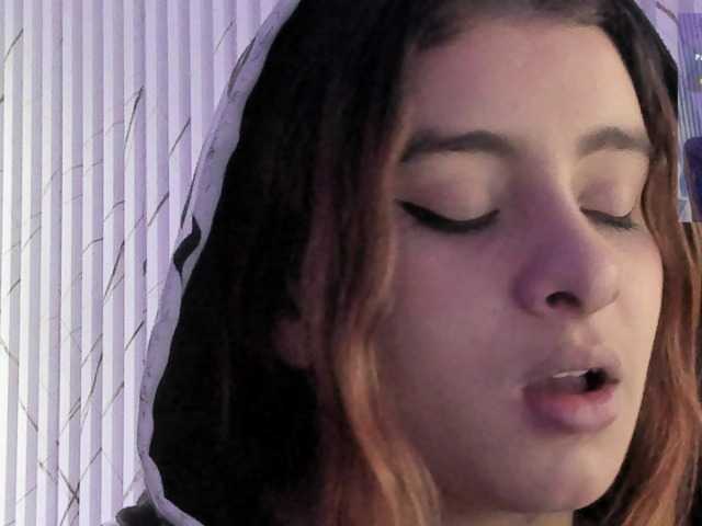 Naomy-tay1 live cam on BongaCams