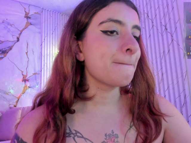 Naomy-tay1 live cam on BongaCams
