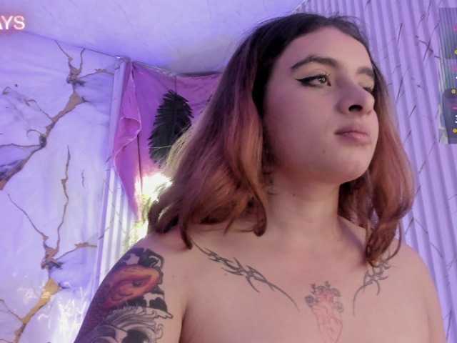 Naomy-tay1 live cam on BongaCams