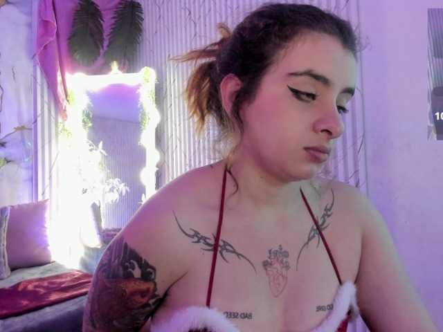 Naomy-tay1 live cam on BongaCams