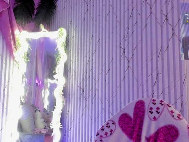Naomy-tay1 live cam on BongaCams