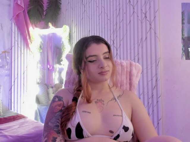 Naomy-tay1 — live female cam