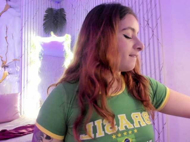 Naomy-tay1 live cam on BongaCams