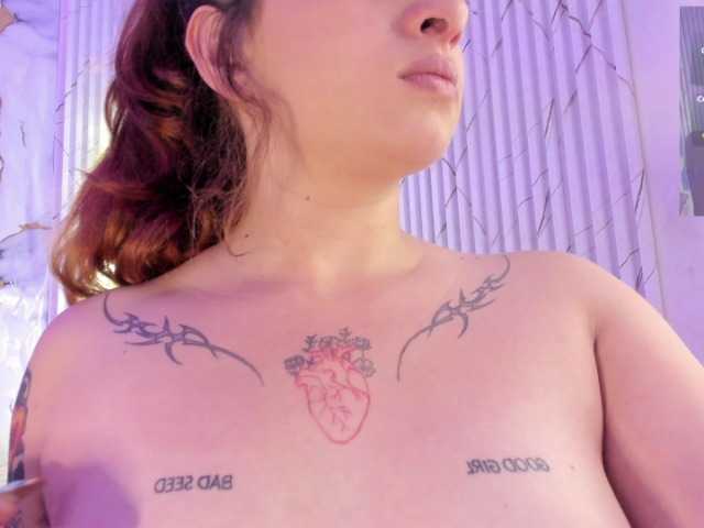 Naomy-tay1 live cam on BongaCams