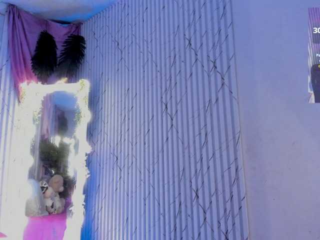 Naomy-tay1, en directo ahora en BongaCams