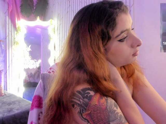 Naomy-tay1 live cam on BongaCams