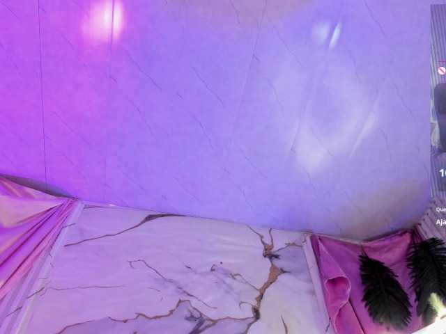 Naomy-tay1 live cam on BongaCams