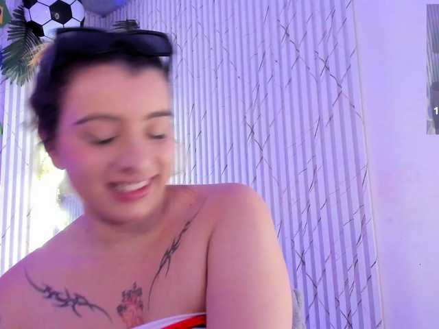 Naomy-tay1 live cam on BongaCams