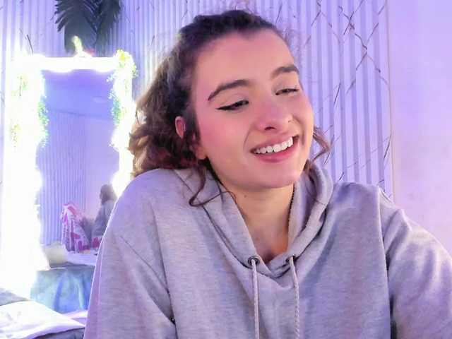 Naomy-tay1 live cam on BongaCams