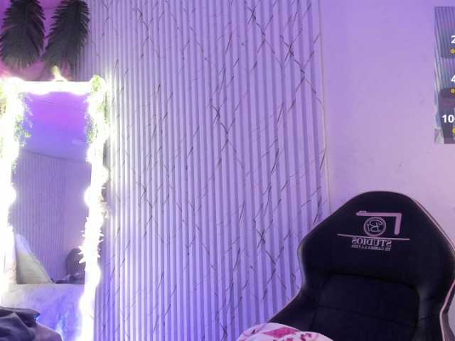 Naomy-tay1 live cam on BongaCams