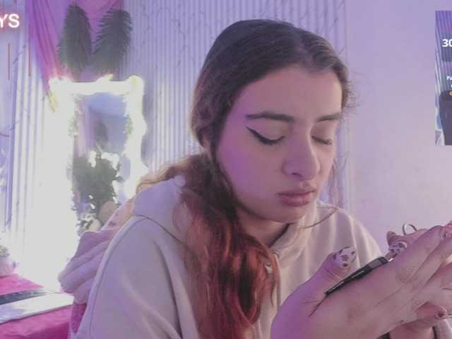 Naomy-tay1 live cam on BongaCams