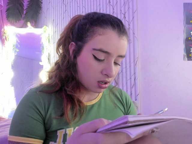 Naomy-tay1