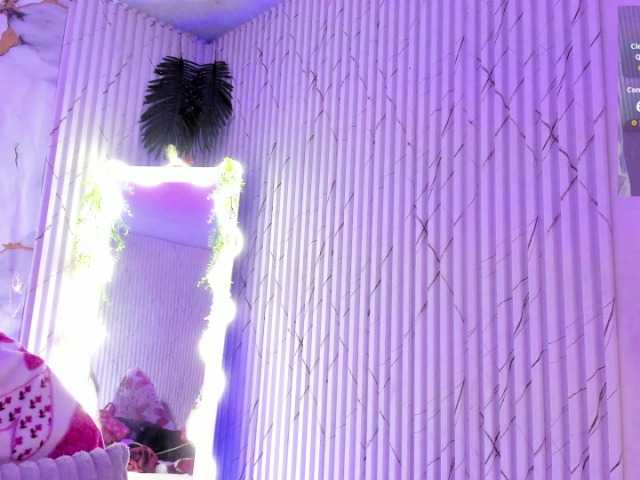 Naomy-tay1 live webcam show