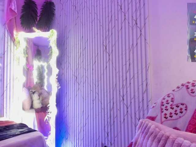 Naomy-tay1 live cam on BongaCams