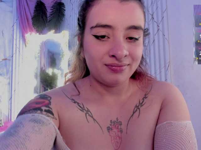 Naomy-tay1, en directo ahora en BongaCams
