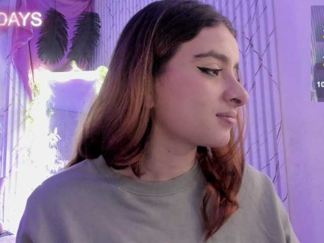 Naomy-tay1 live cam on BongaCams