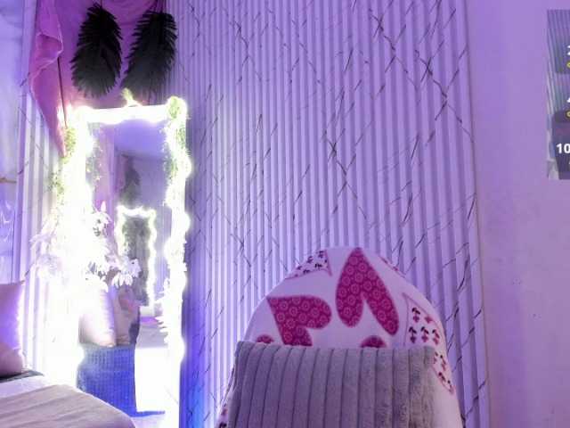 Naomy-tay1 live cam on BongaCams
