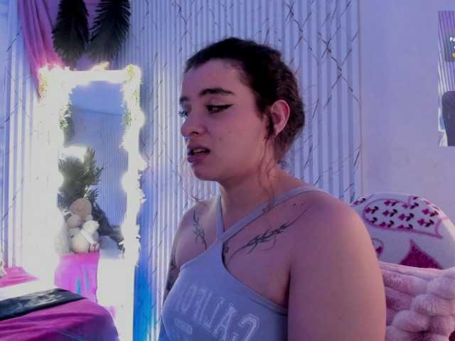 Naomy-tay1 live cam on BongaCams