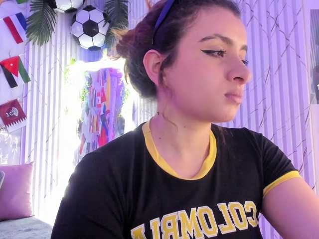Naomy-tay1 live cam on BongaCams